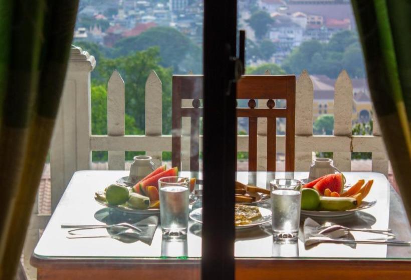 ベッドアンドブレックファースト Satyodaya Educational Training Centre