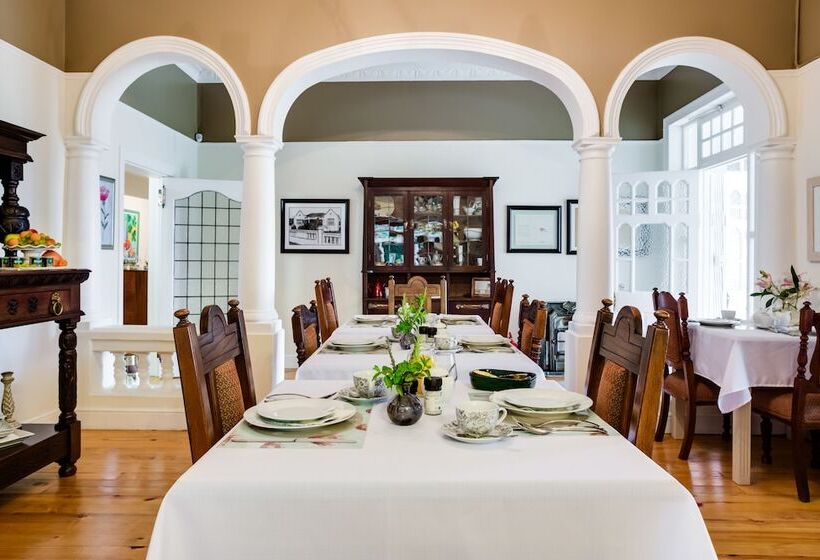 פנסיון 6 On Kloof Guest House