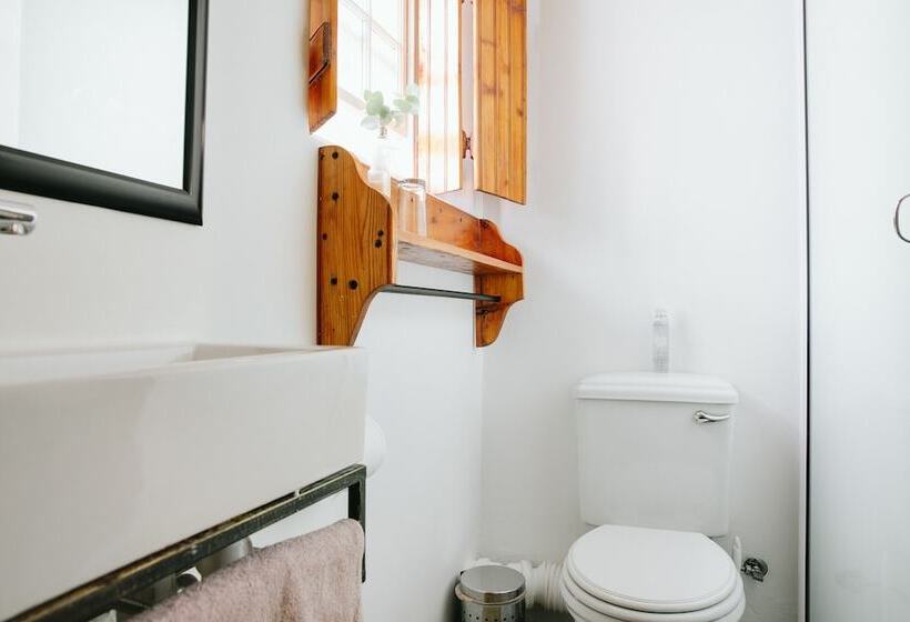 פנסיון 6 On Kloof Guest House