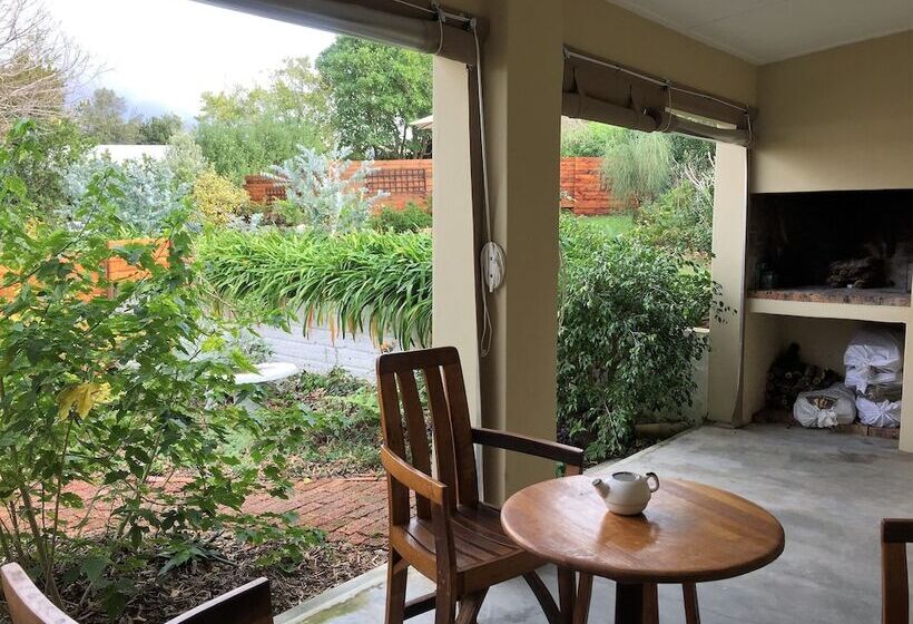 פנסיון 6 On Kloof Guest House