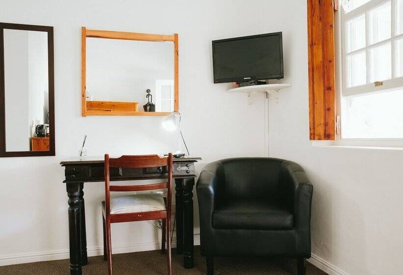 פנסיון 6 On Kloof Guest House