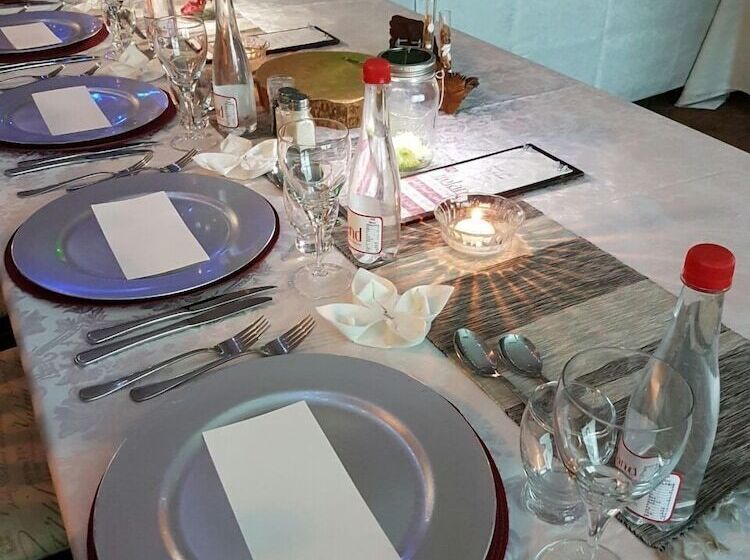 פנסיון 61 On Ireland Guest House