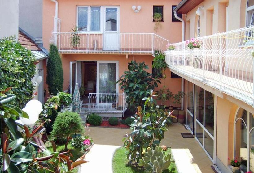 ペンション Aben & Hana Penzion