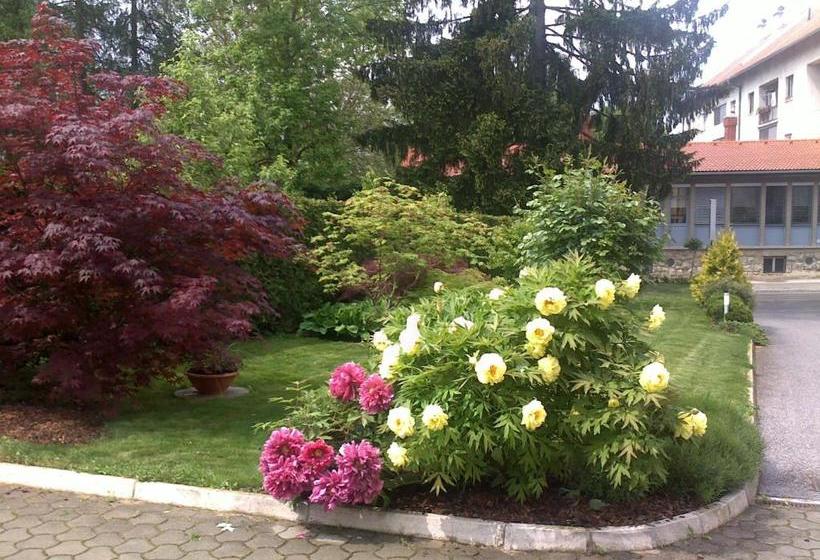 پانسیون Apartment Sobe Ravbar