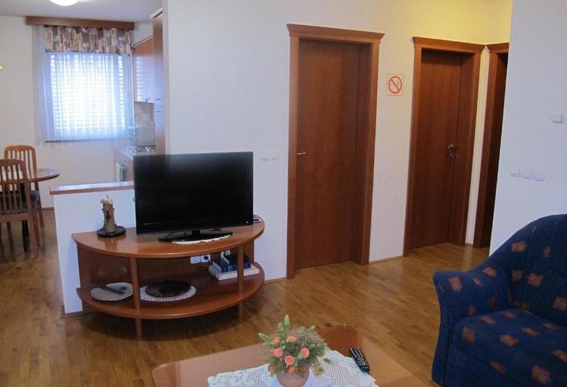 پانسیون Apartment Sobe Ravbar