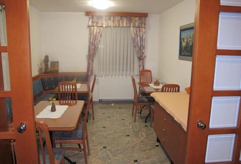 پانسیون Apartment Sobe Ravbar