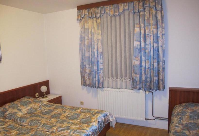 پانسیون Apartment Sobe Ravbar