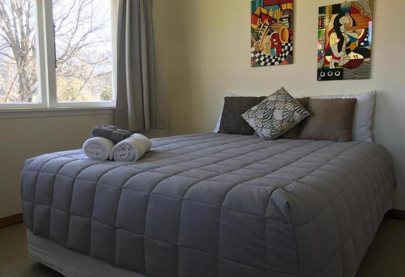 پانسیون Close To Picton Town