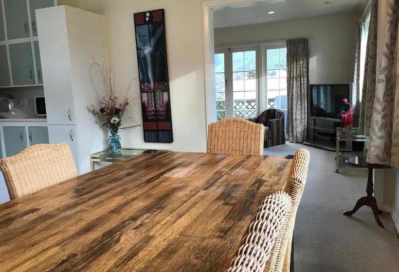 פנסיון Close To Picton Town