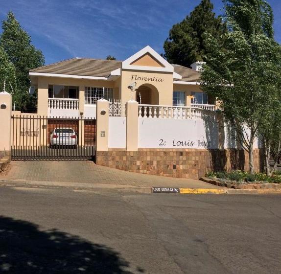 بنسيون Florentia Guest House