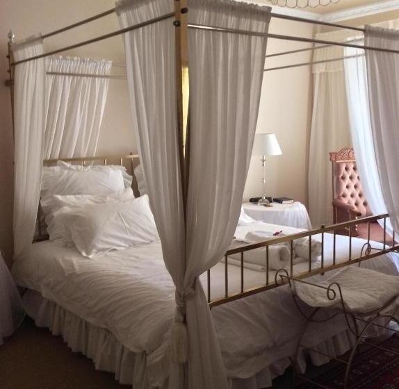بنسيون Florentia Guest House
