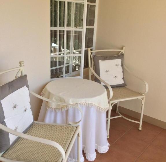 بنسيون Florentia Guest House