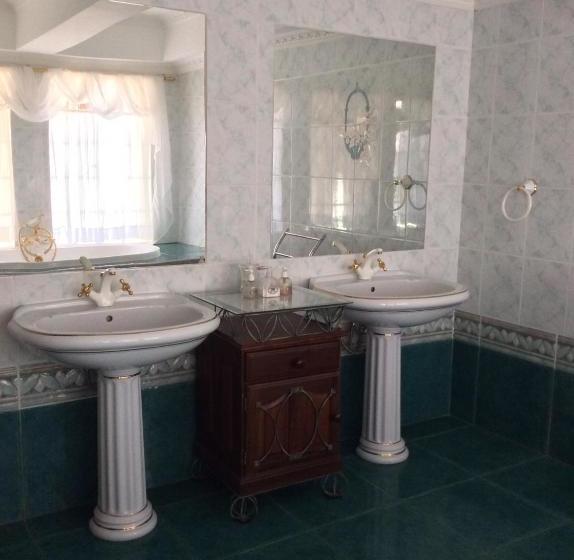 بنسيون Florentia Guest House