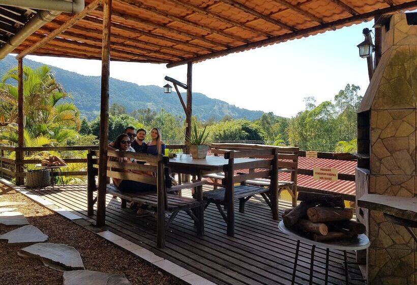 پانسیون Ganso Complexo De Lazer