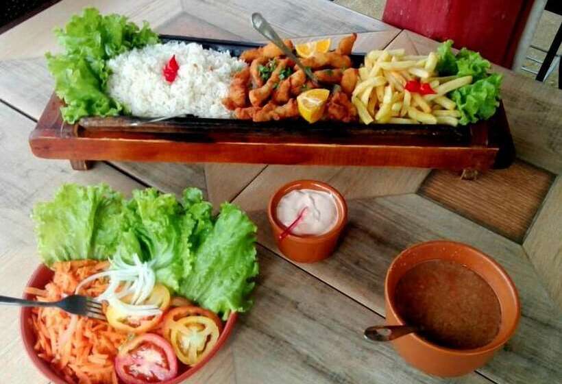 پانسیون Ganso Complexo De Lazer