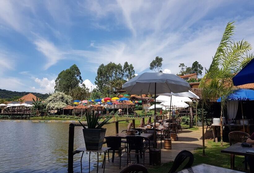 پانسیون Ganso Complexo De Lazer