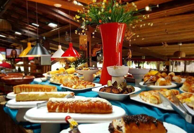 پانسیون Ganso Complexo De Lazer