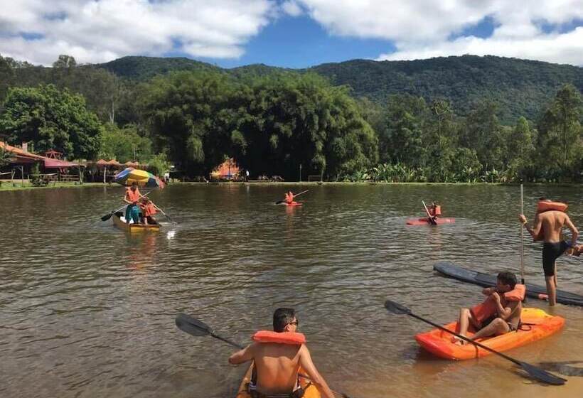 پانسیون Ganso Complexo De Lazer