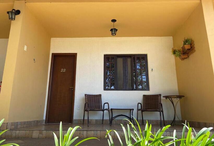 پانسیون Ganso Complexo De Lazer