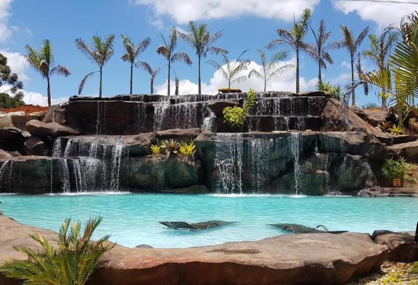 پانسیون Ganso Complexo De Lazer