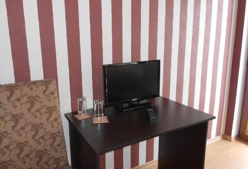 פנסיון Guest House Tsenovi