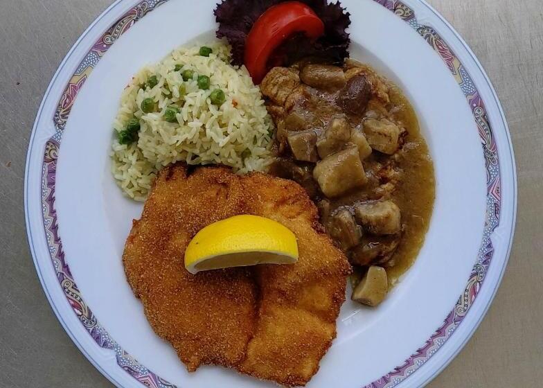 پانسیون Guesthouse Leski Dvor