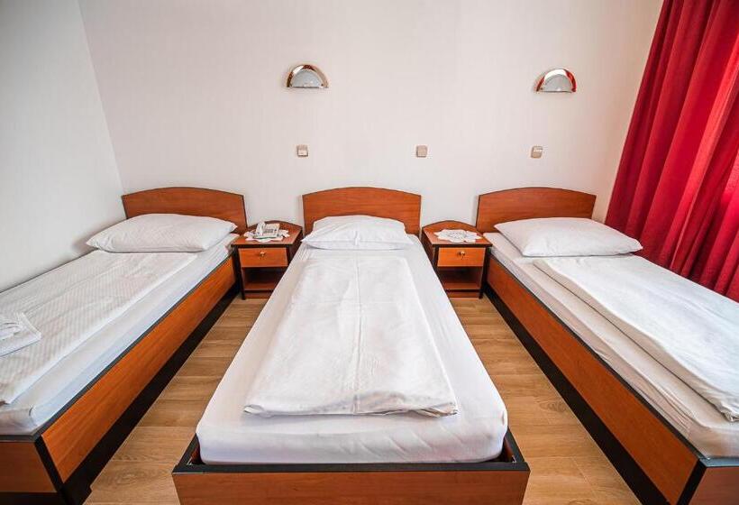 پانسیون Guesthouse Leski Dvor