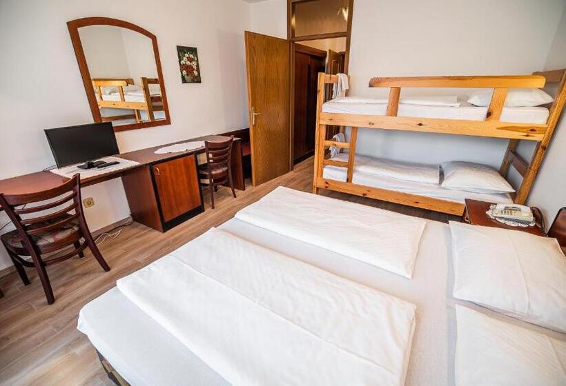 پانسیون Guesthouse Leski Dvor