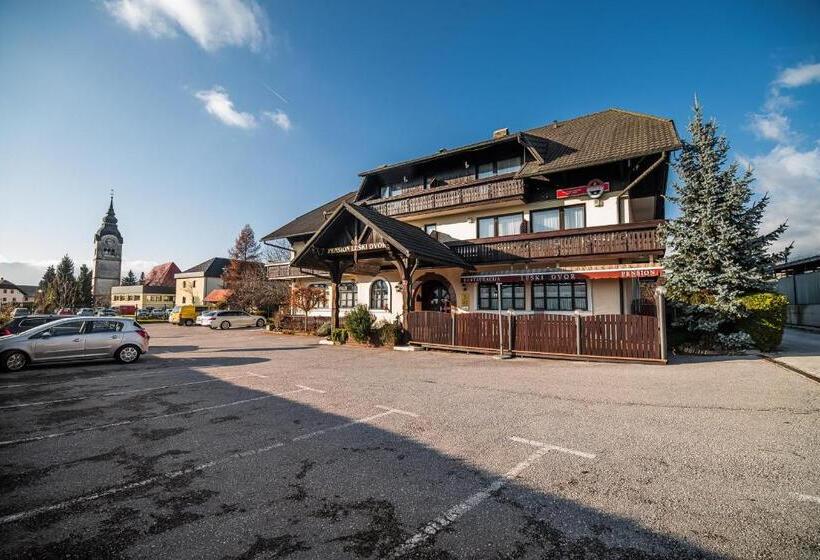 پانسیون Guesthouse Leski Dvor