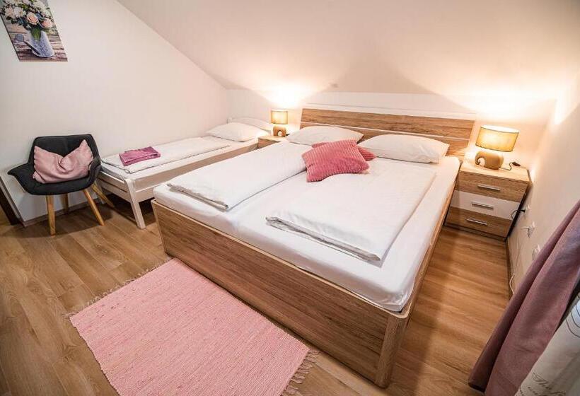 پانسیون Guesthouse Leski Dvor