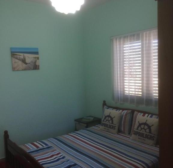 פנסיון H And H Guesthouse