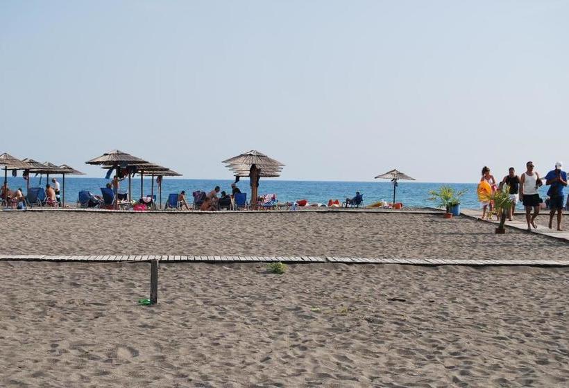 פנסיון H And H Guesthouse