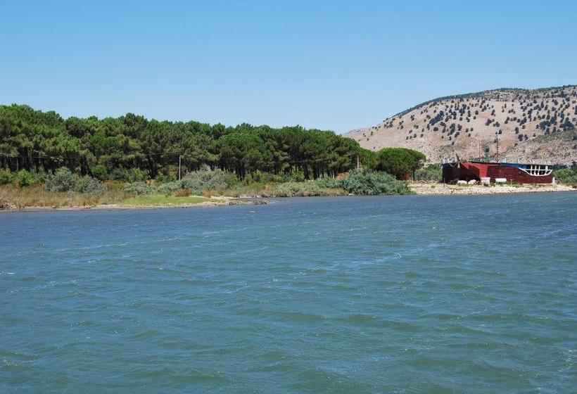 פנסיון H And H Guesthouse