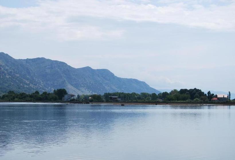 פנסיון H And H Guesthouse