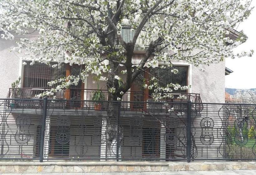 پانسیون Kyurkchievi Guest House