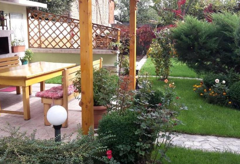 پانسیون Kyurkchievi Guest House