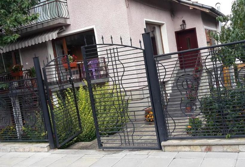 پانسیون Kyurkchievi Guest House