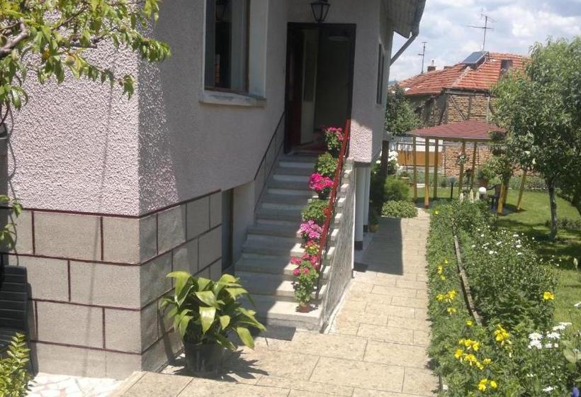 پانسیون Kyurkchievi Guest House