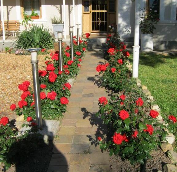 膳宿费 Ladismith Manor