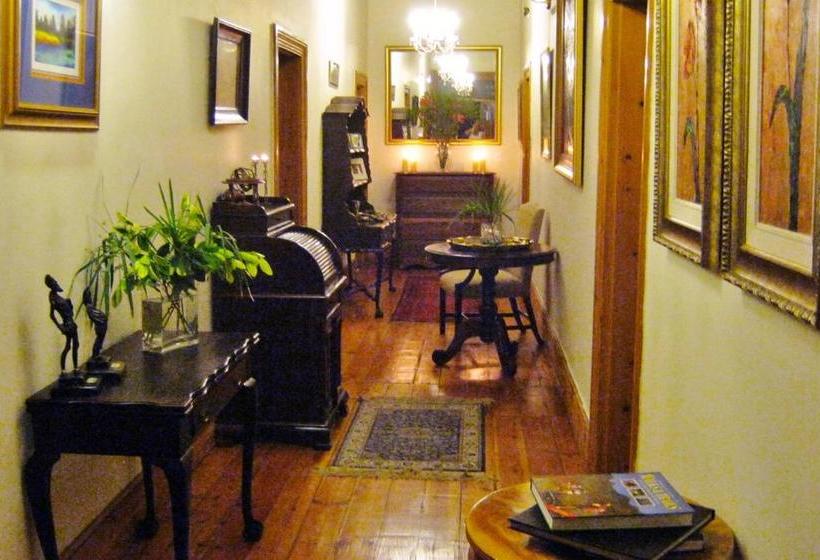 بنسيون Ladismith Manor