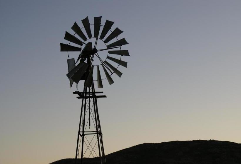 بنسيون Ladismith Manor