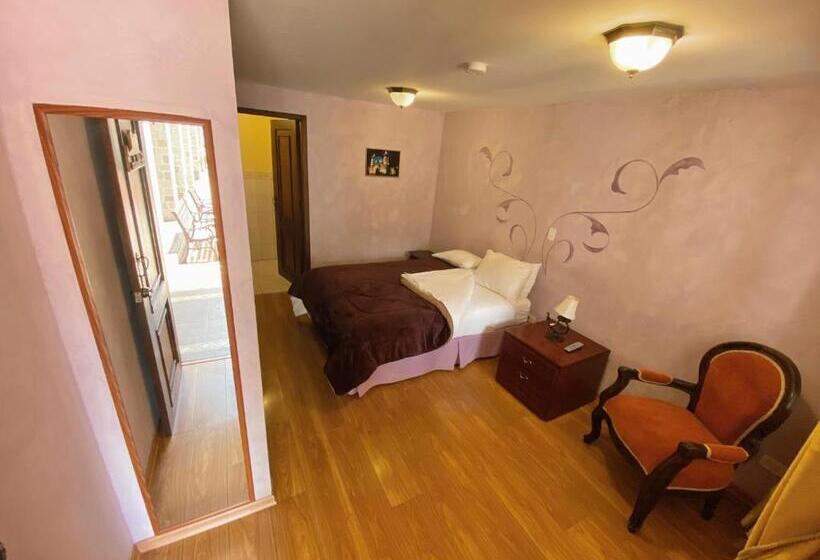 Pension Latacunga Hostel