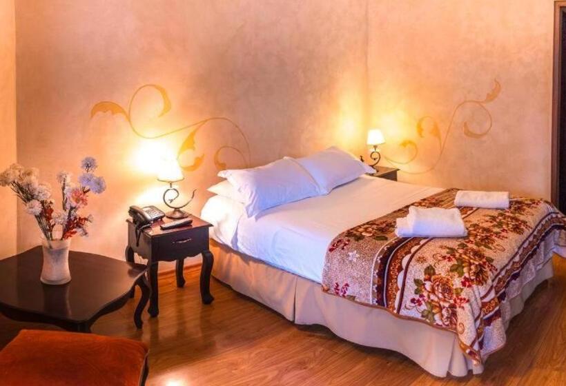 Pension Latacunga Hostel