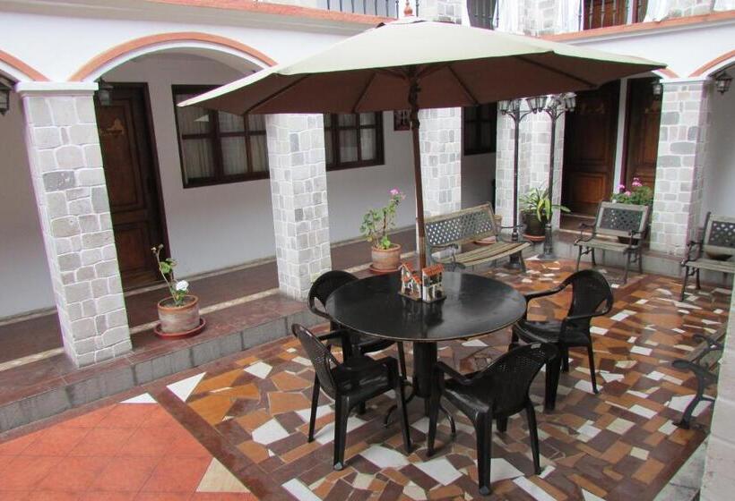 Pension Latacunga Hostel