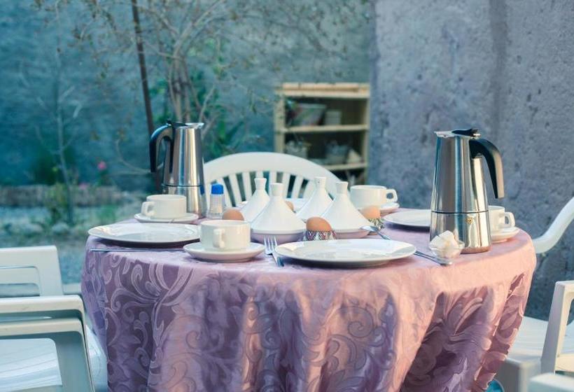 پانسیون Maison Tigmi Ozro