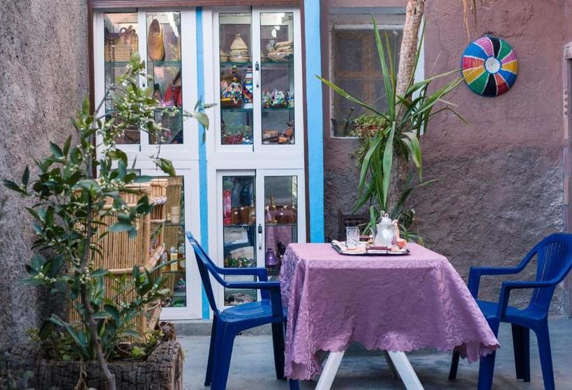 پانسیون Maison Tigmi Ozro