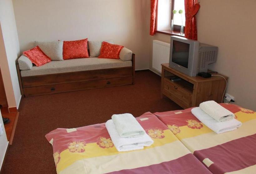 ペンション Penzion Fialka