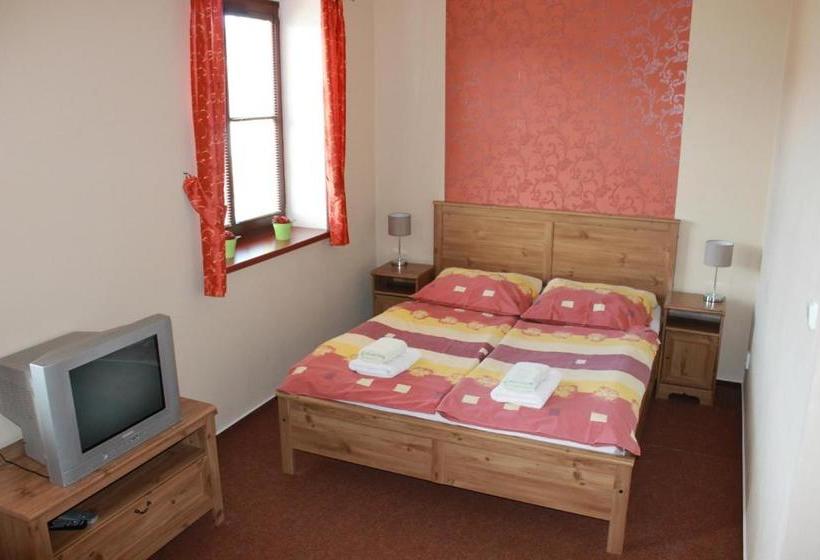 ペンション Penzion Fialka