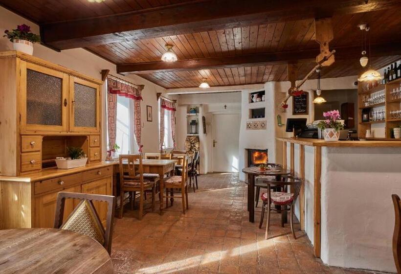 פנסיון Pod Svatou Annou   Penzion A řízkovna