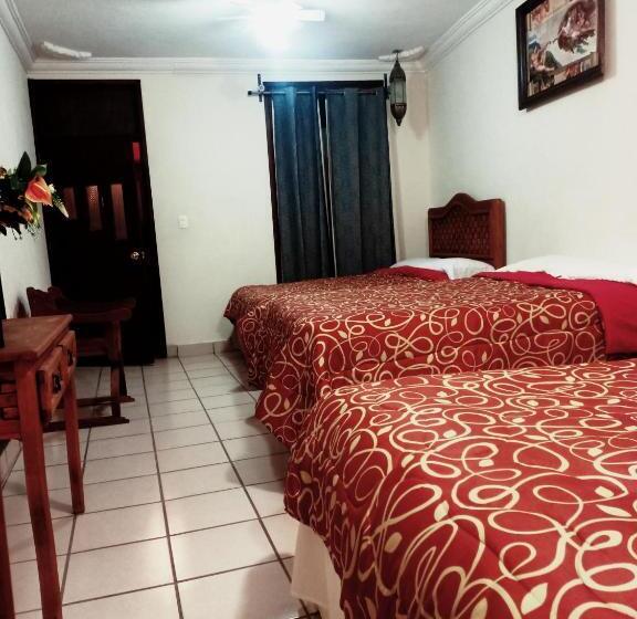 פנסיון Posada De La Conspiración